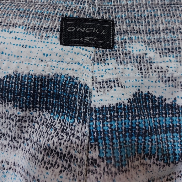 O'Neill Shorts - Picture 6 of 7